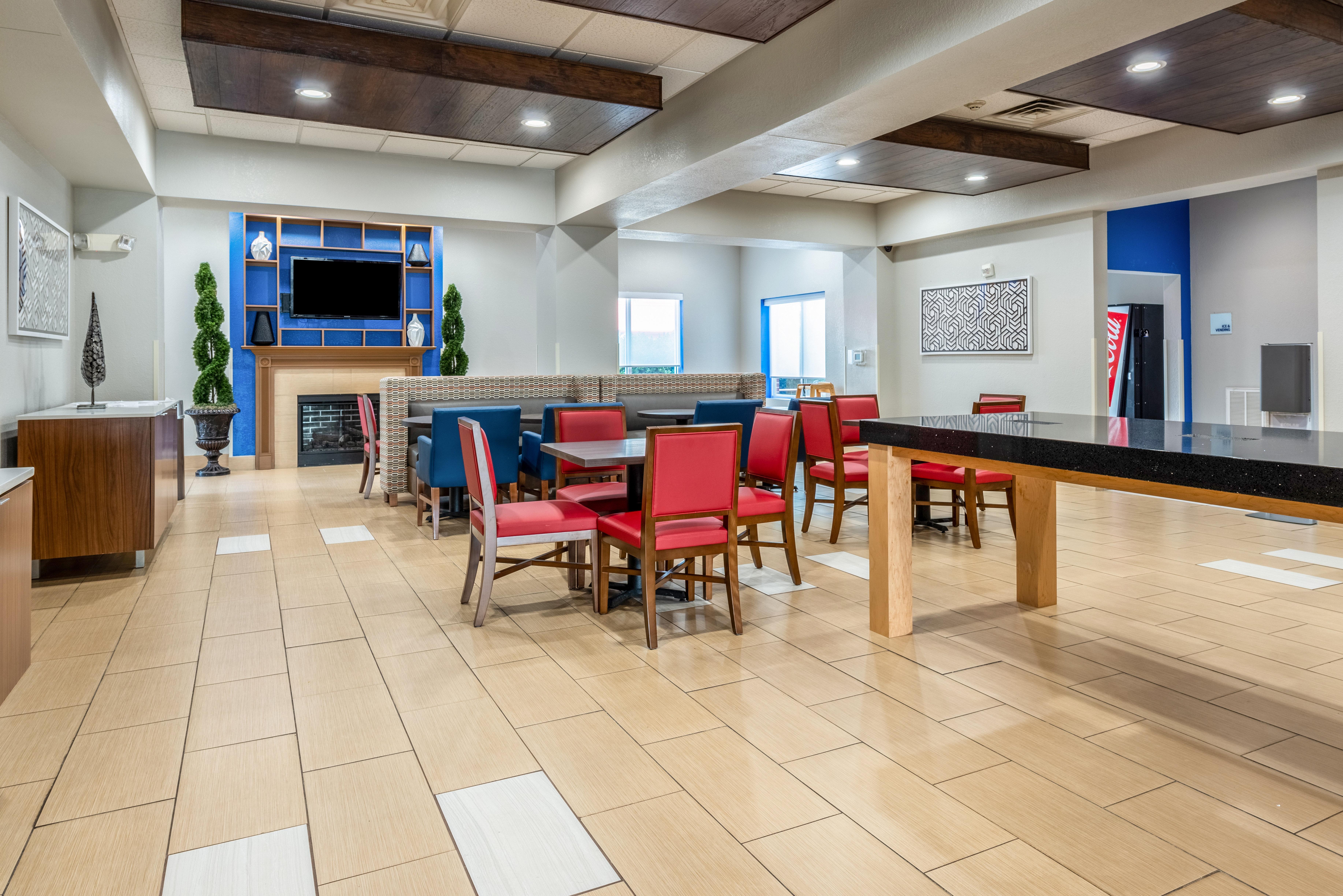Holiday Inn Express & Suites Statesville Exterior foto